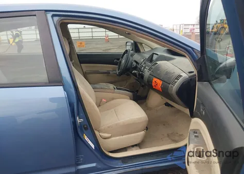 2005 Toyota Prius from USA, damaged, VIN JTDKB20U857032971